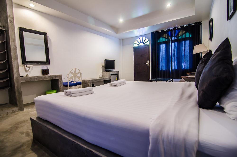 Chic Boutique Hotel Phuket Extérieur photo
